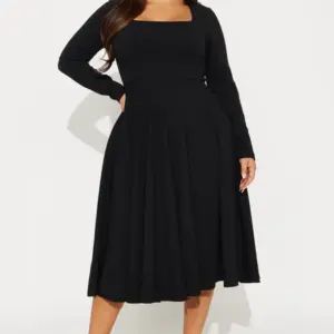 Alena Long Sleeve Midi Dress - Black